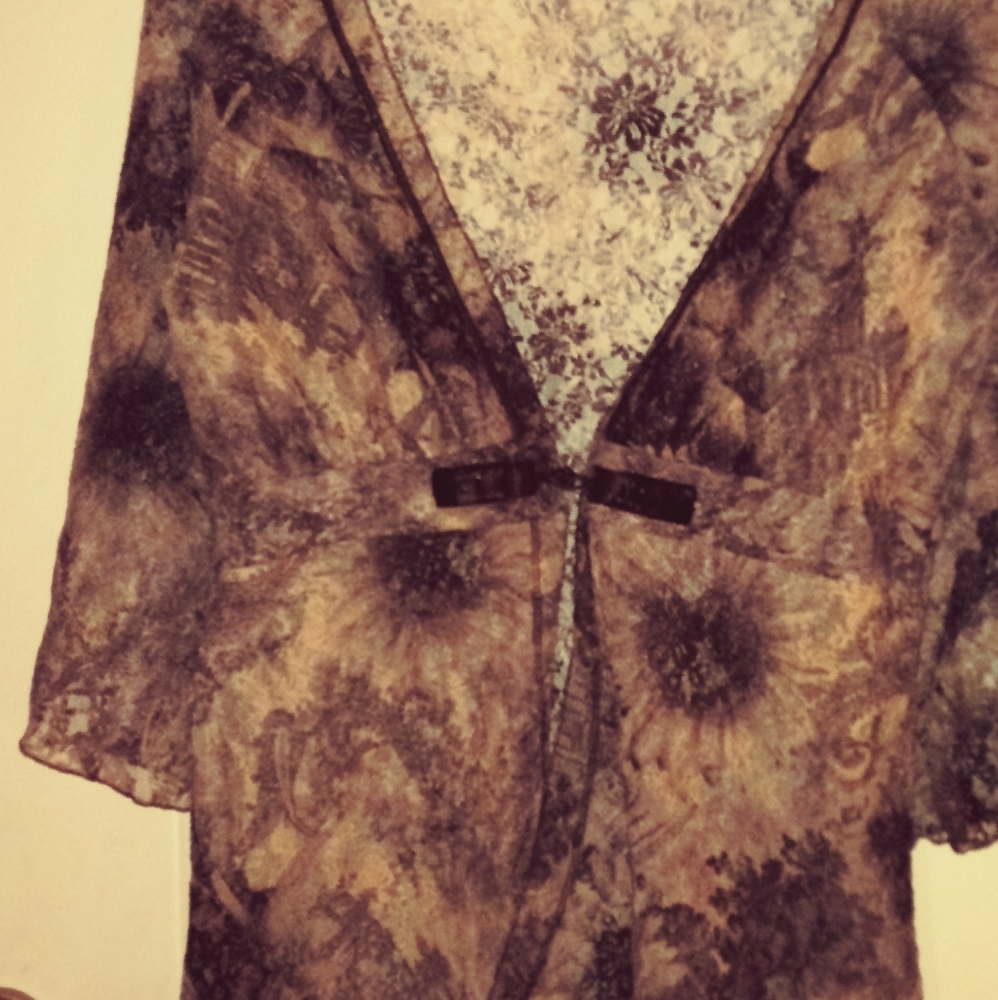Papillon Blanc shirt